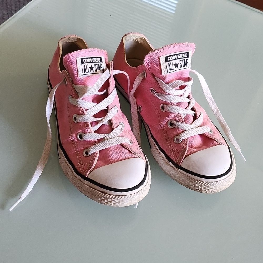 Converse Sneakers Barbiecore Youth Size 3‎ Womens Size 5